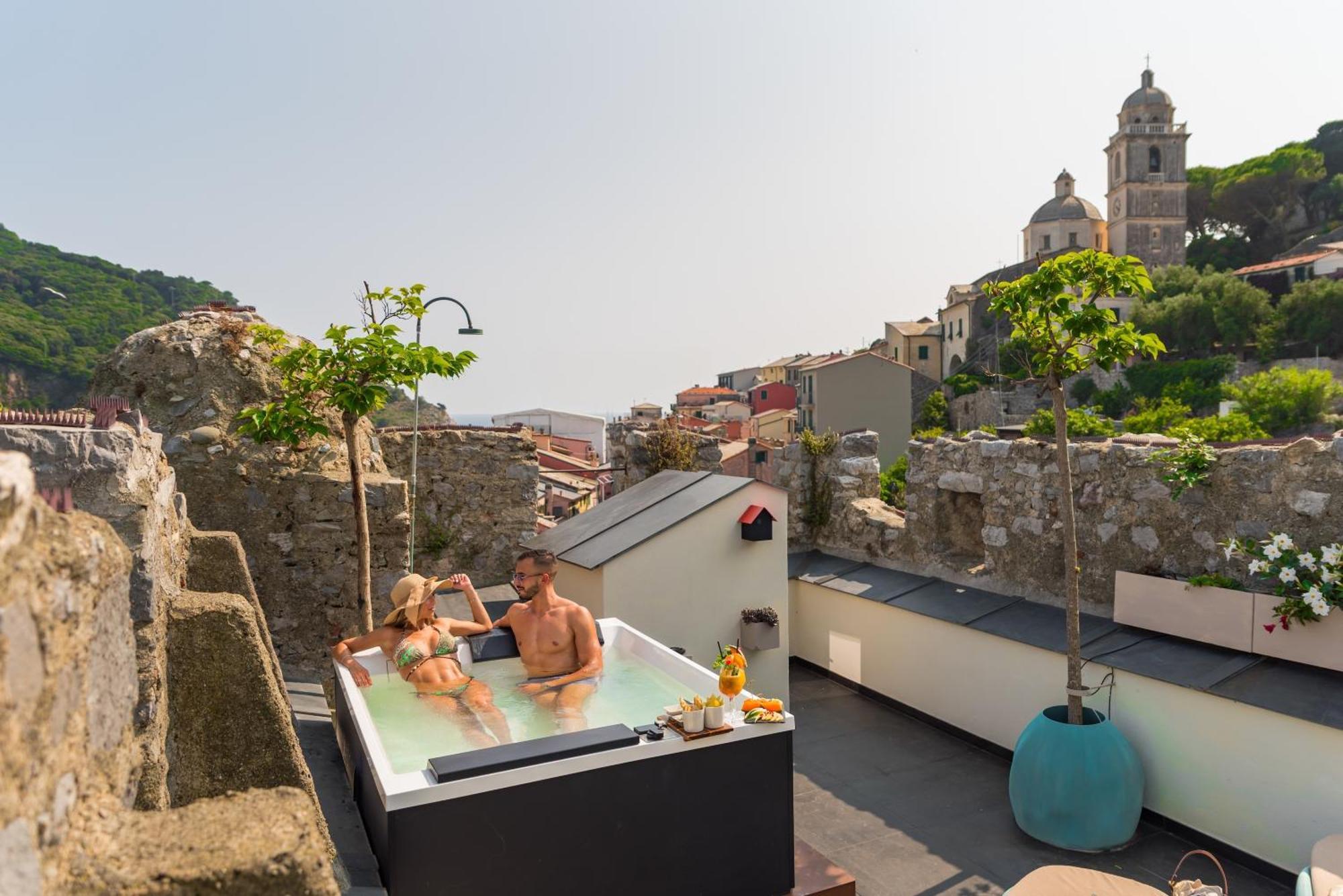 Capitolare Tower Porto Venere